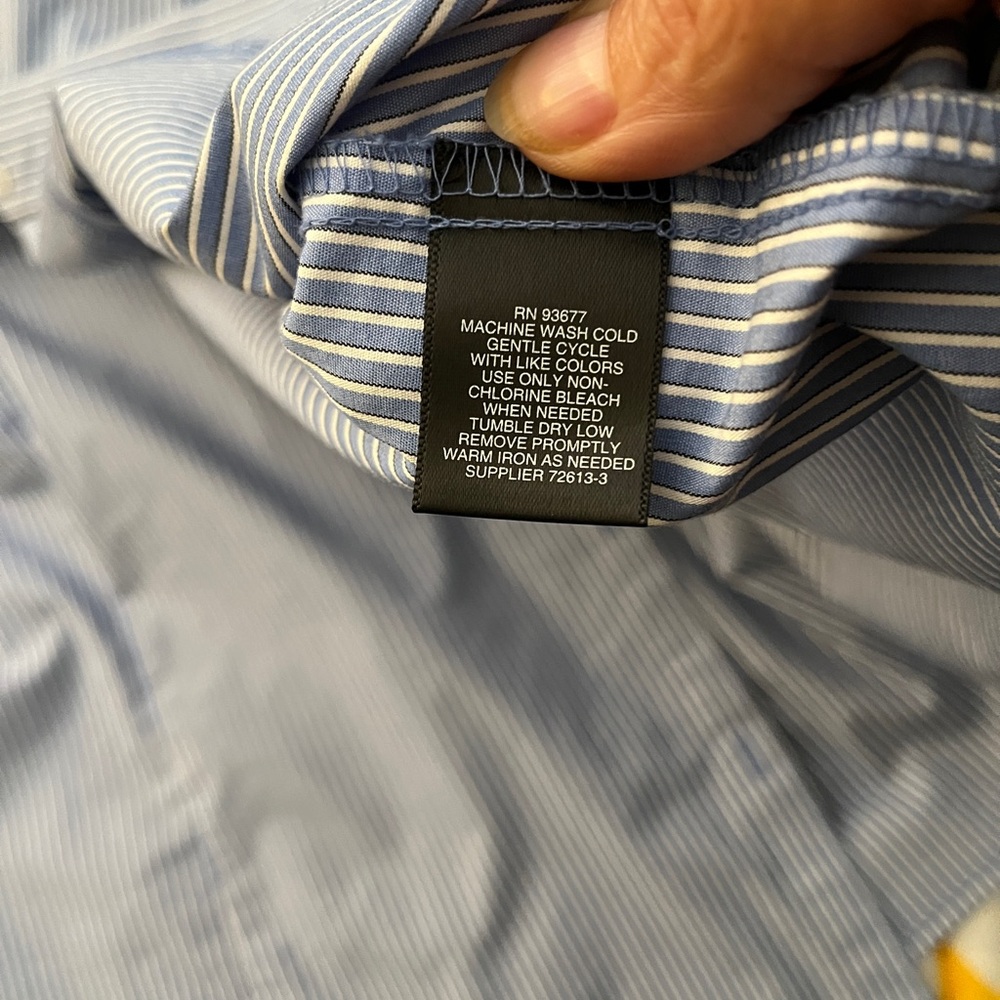 Liz Claiborne Woman’s Blue Pinstripe Shirt - Picture 13 of 13